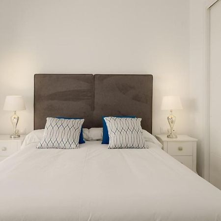 2306 - Brand New Apt, Walking Distance To Beach! Casares Exterior foto