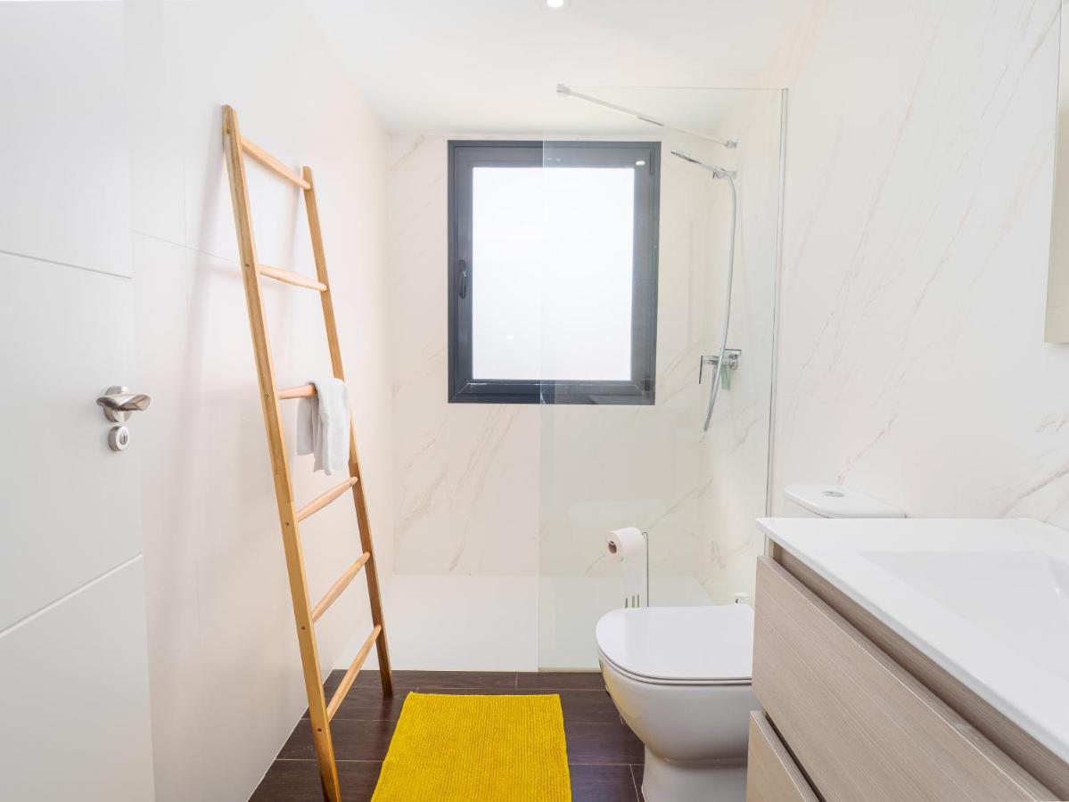 2306 - Brand New Apt, Walking Distance To Beach! Casares Exterior foto