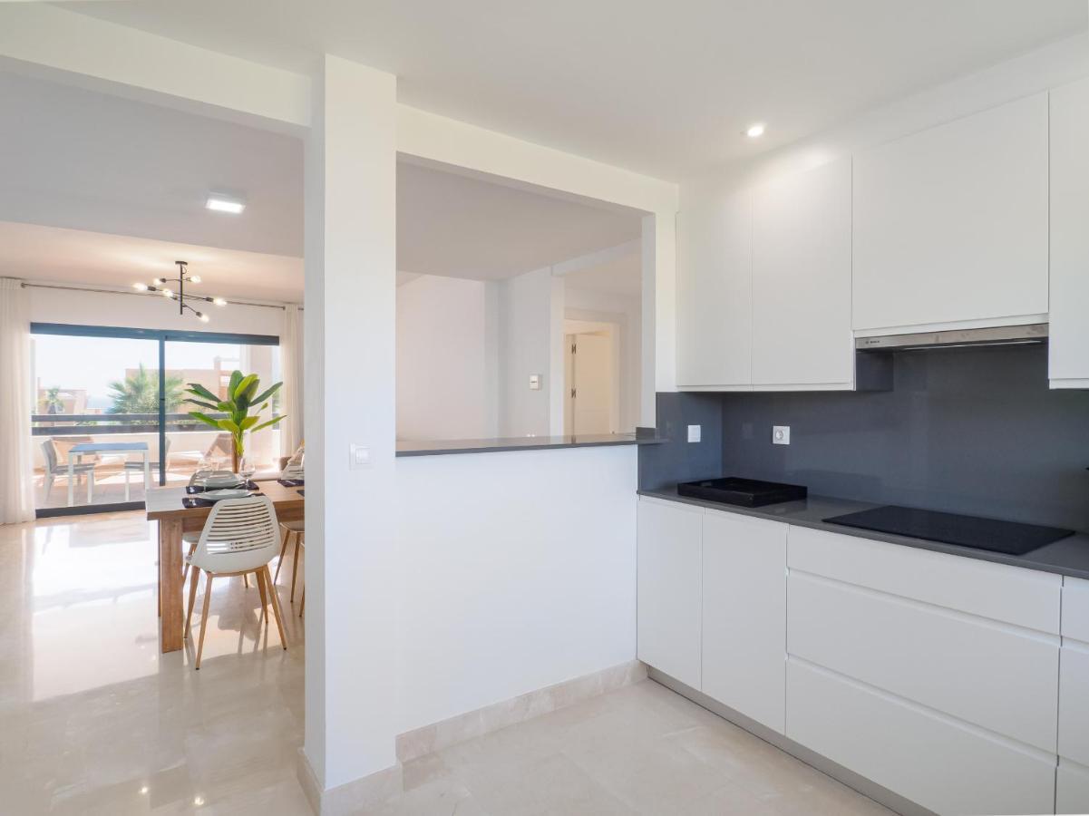 2306 - Brand New Apt, Walking Distance To Beach! Casares Exterior foto